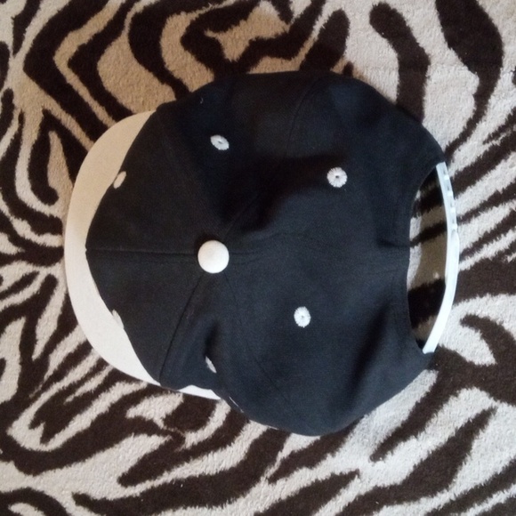 LA Kings snapback hat - Picture 3 of 6